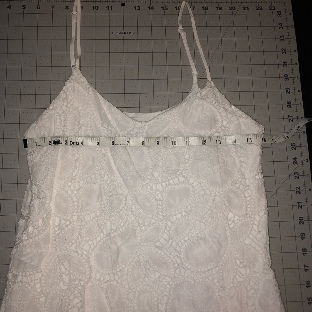 And Now This. Pattern Top. Size Large. White Color. - Picture 8 of 10